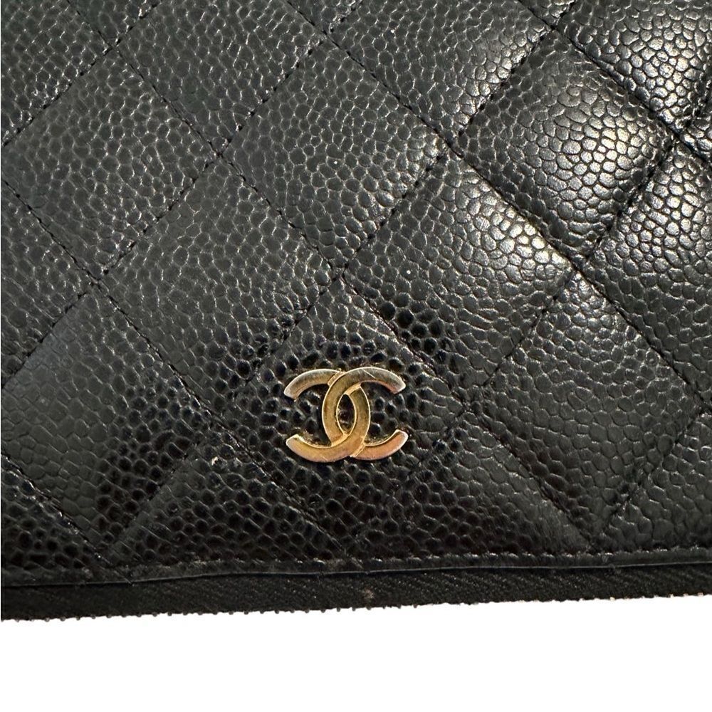 CHANEL Black and Gold Quilted Clutch - Picture 7 of 12
